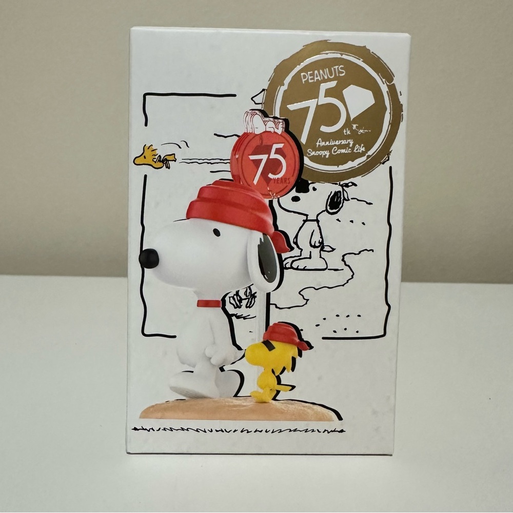 Pop Mart Peanuts 75th Anniversary Snoopy Comic Life Series - Strait A Student